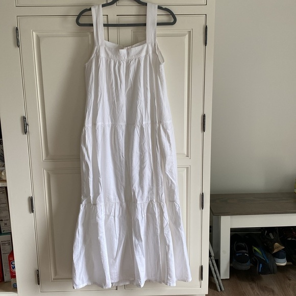 Faherty Marina Seersucker Dress in White Organic Cotton - Picture 8 of 8
